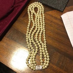 Camrose & Kross Jacqueline Kennedy Collection